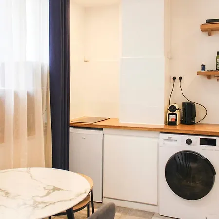 Near Eiffel Tower Appartement