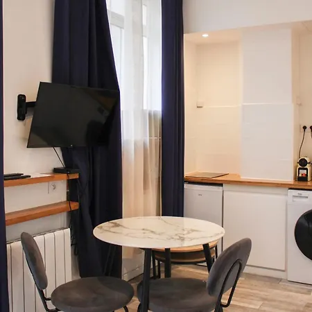 Near Eiffel Tower Appartement *